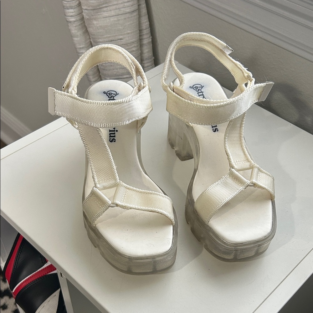 Stradivarius Cream Platform Heels